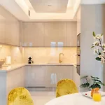 Zeta Luxury Mantouki