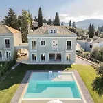 Zeta Luxury Mantouki