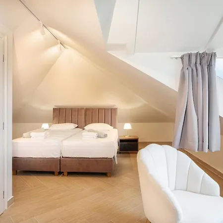 Zeta Luxury * Mantouki