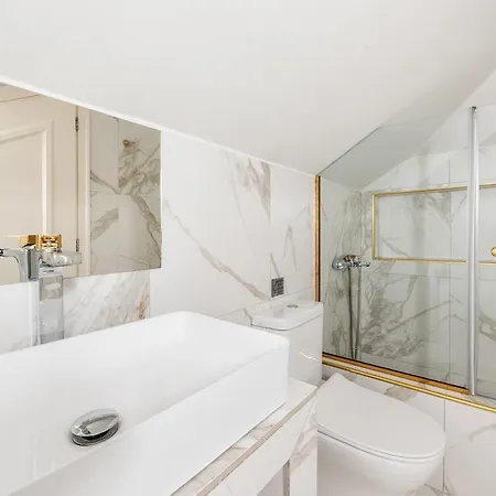 Zeta Luxury