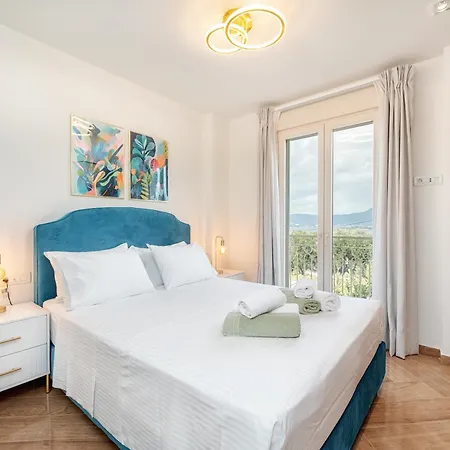 Zeta Luxury Villa