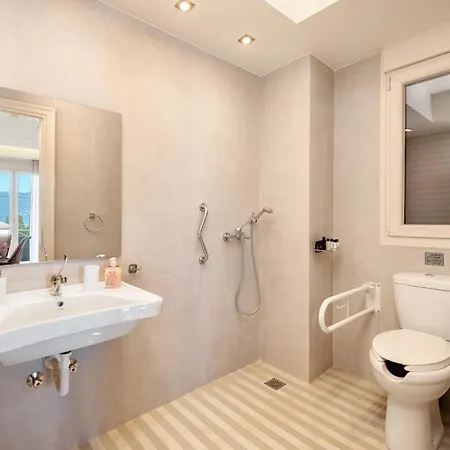 Zeta Luxury Mantouki