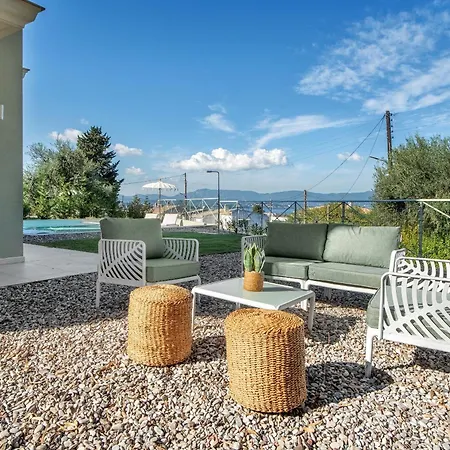 Zeta Luxury Mantouki