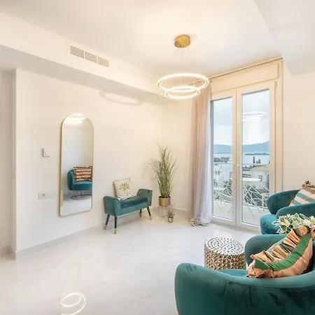 Villa Zeta Luxury *