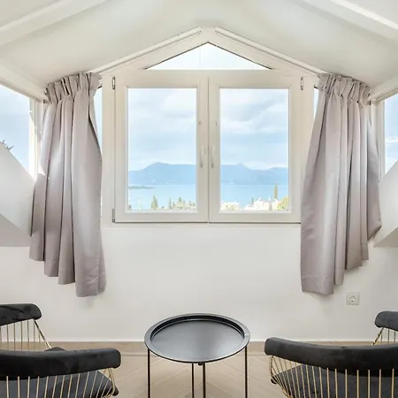 Villa Zeta Luxury