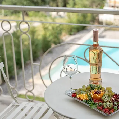 Zeta Luxury Villa *