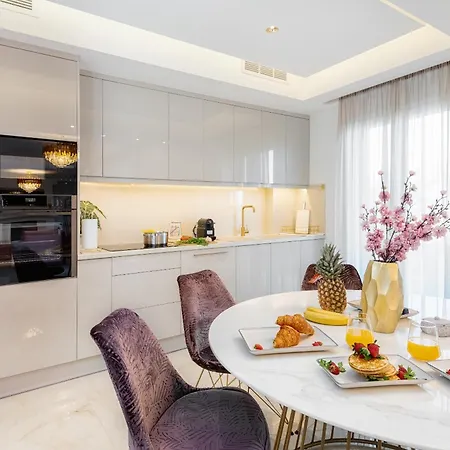 Zeta Luxury Villa
